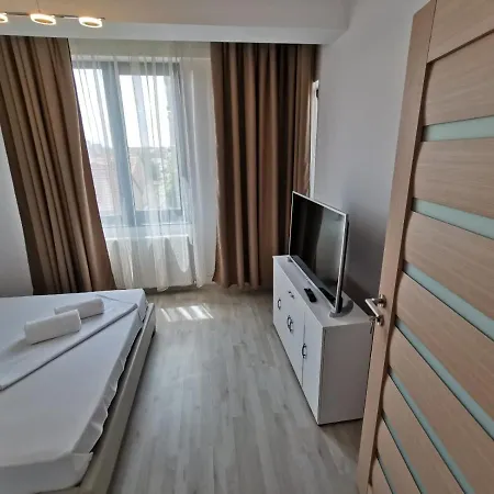 Delfin Apartment *