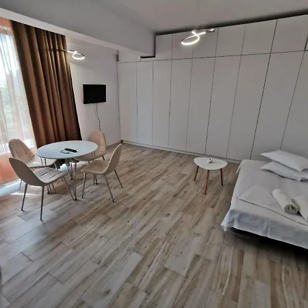 Delfin Apartament *